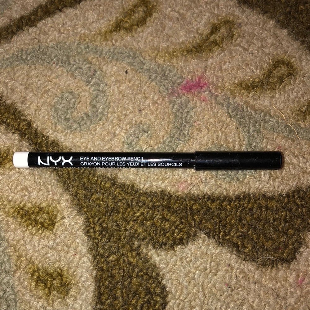 Nyx white eye liner pencil